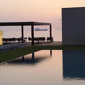 4* Hotell Punta Tipa